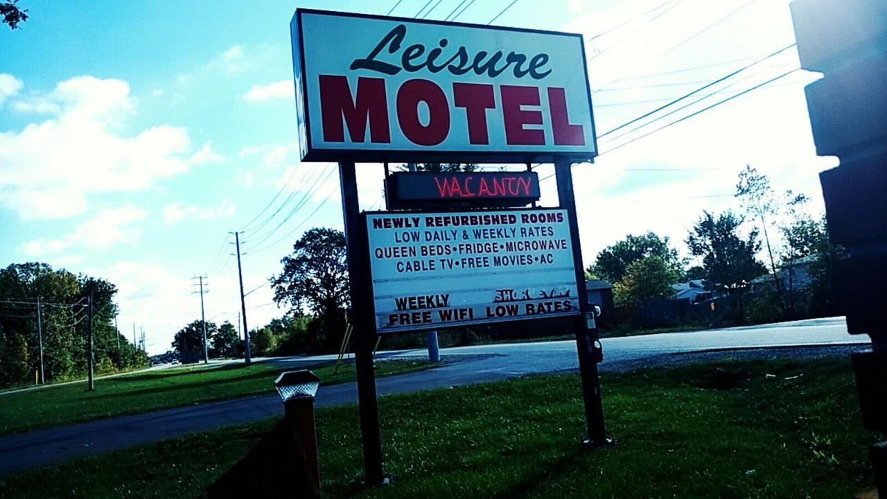 Leisure Motel Windsor Bagian luar foto